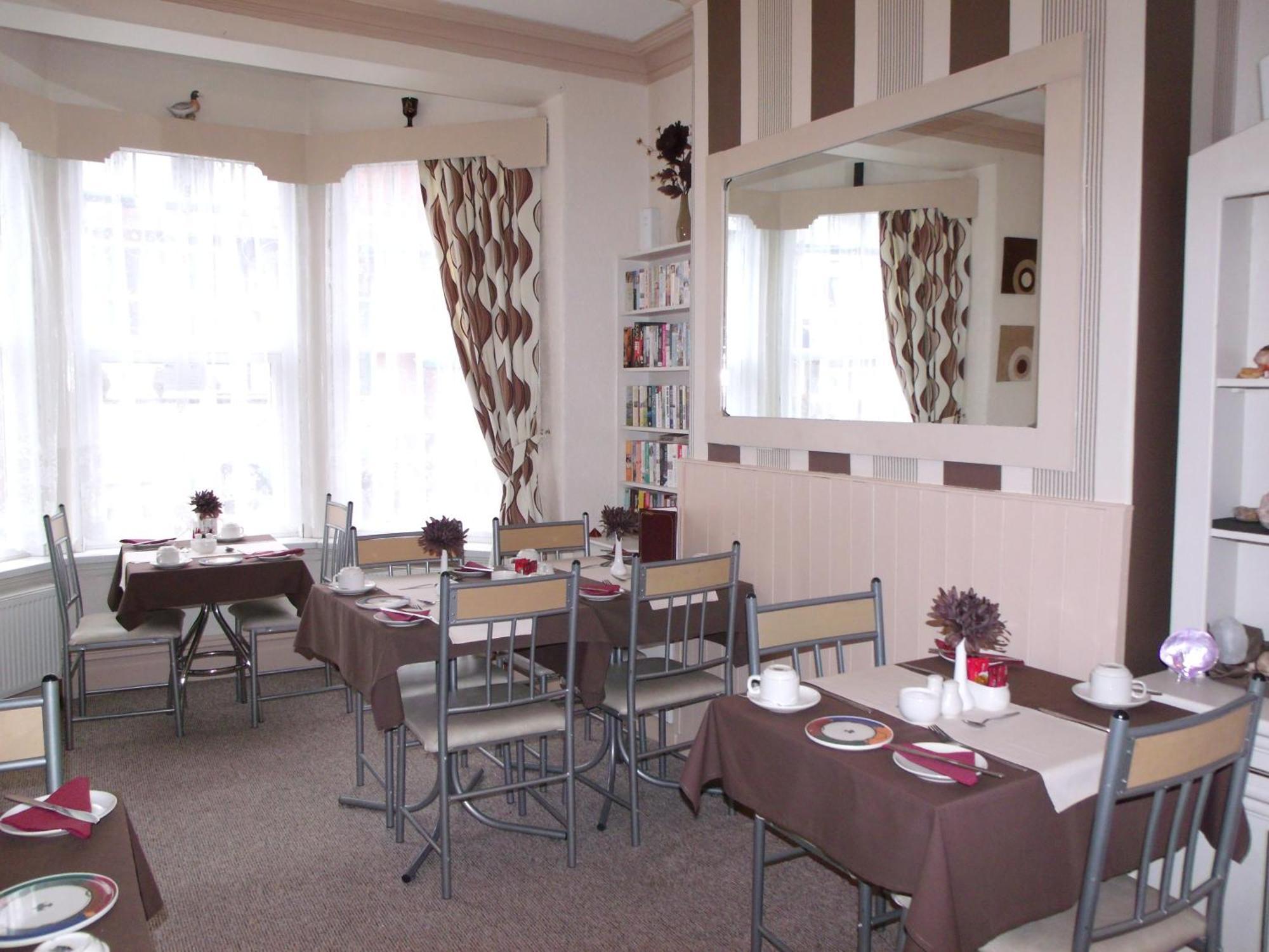 Jasmine Guest House Бринлингтон Экстерьер фото