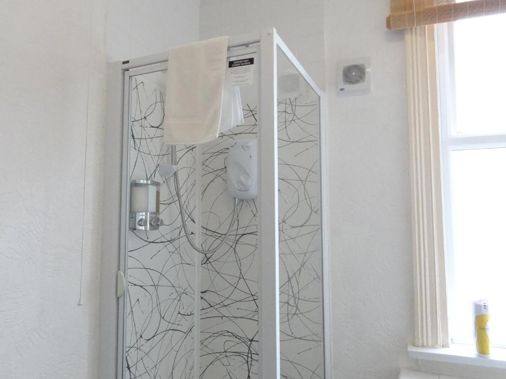 Jasmine Guest House Бринлингтон Номер фото
