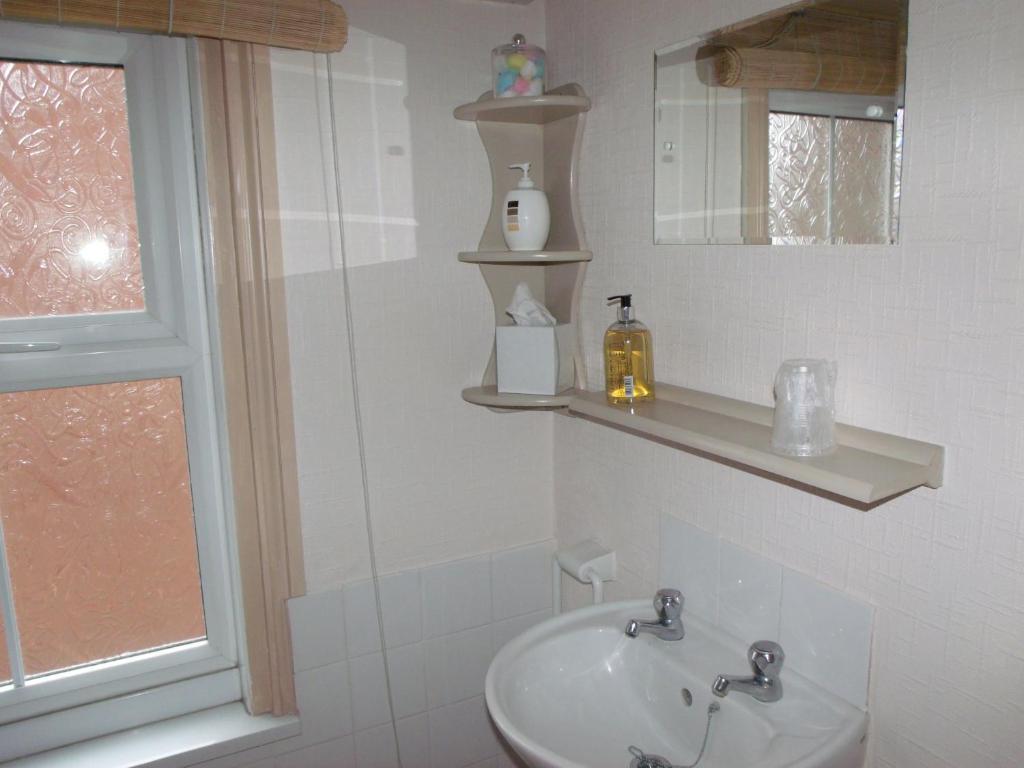 Jasmine Guest House Бринлингтон Номер фото