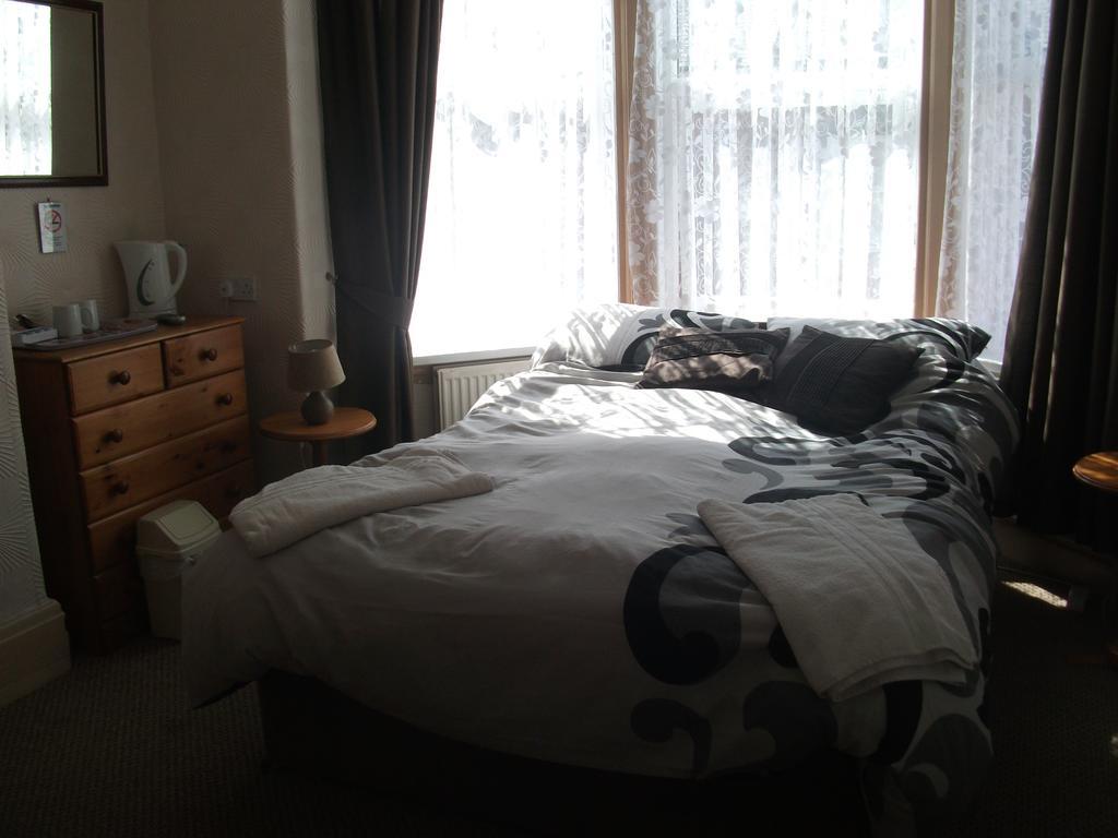 Jasmine Guest House Бринлингтон Экстерьер фото